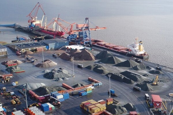 Die neuen Azubis bei Brunsbüttel Ports